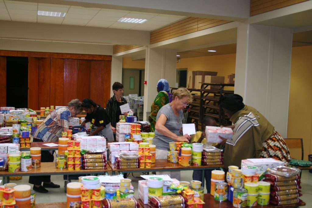 Distribution alimentaire 2 Fondation Notre Dame